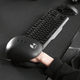 Imagen para el artículo titulado Lanzan un extraño masajeador de manos para gamers en Japón
